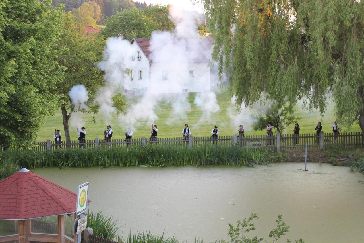 Gasthaus Zur Waldesruh Waffenbrunn ภายนอก รูปภาพ